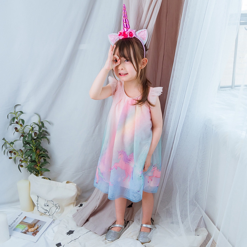 Đầm sát nách kiểu công chúa in hình kỳ lân xinh xắn cho bé gái