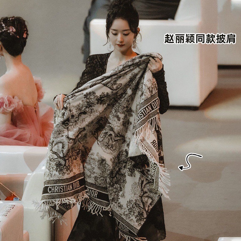 Khăn choàng cổ cashmere hình vuông thời trang mùa thu Hàn Quốc với hai cách sử dụng