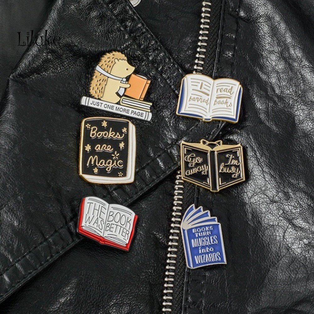 【LK】English Letter Just One More Page Book Hedgehog Badge Brooch Pin Clothes