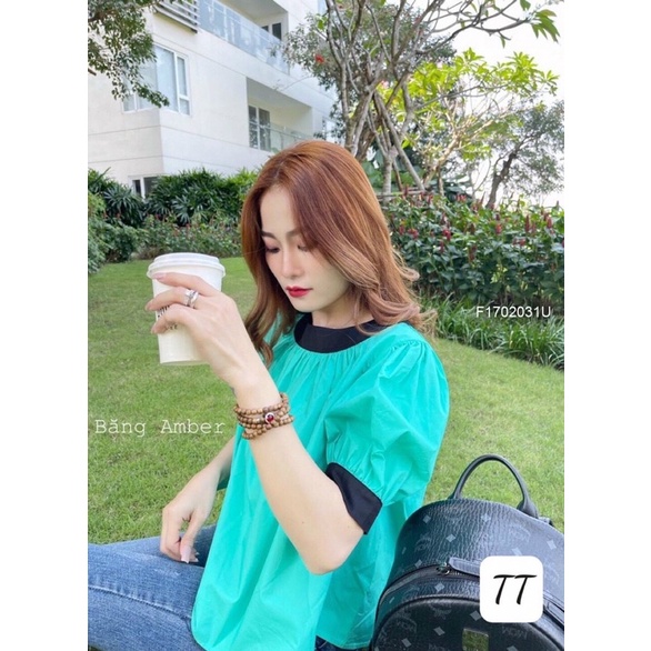 Áo kiểu cổ viền đen