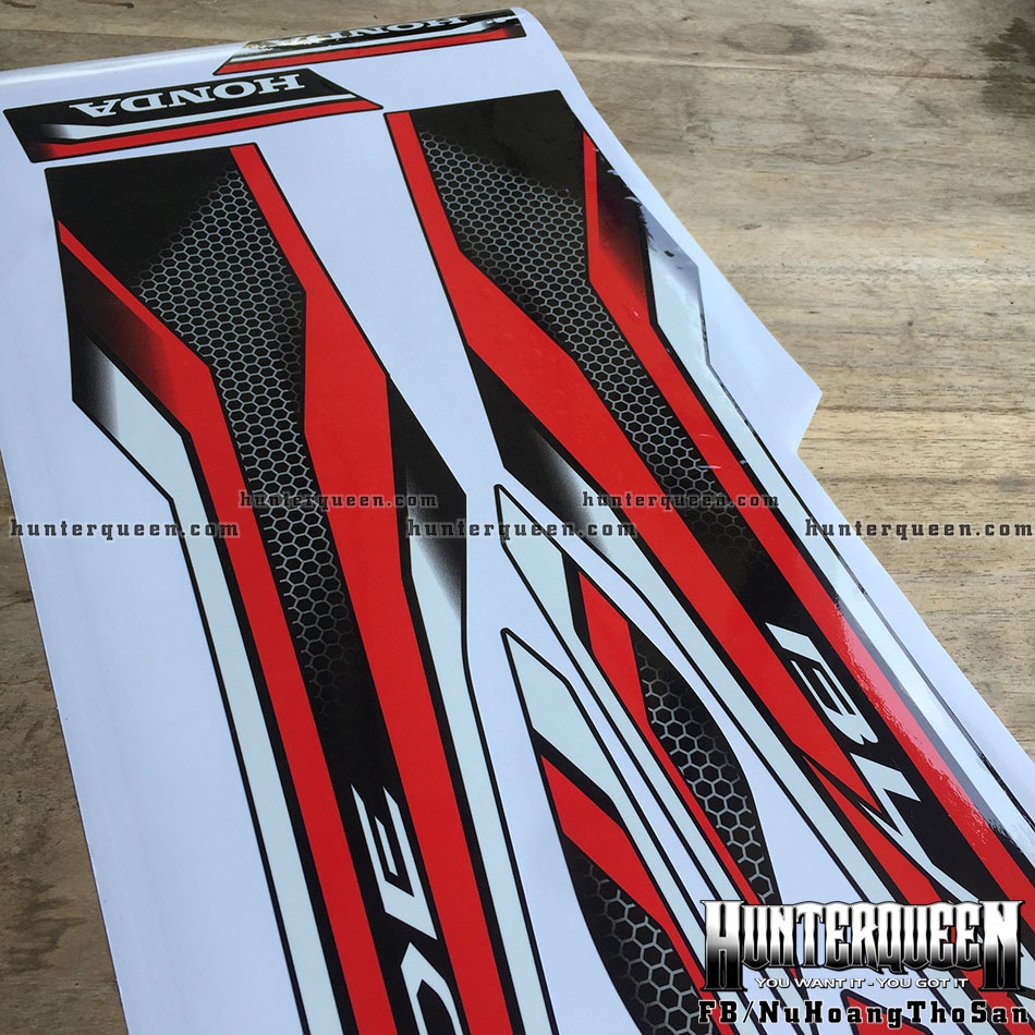 Tem rời dán xe Honda WAVE Blade đen đỏ tổ ong. Mẫu 2022 mới nhất. Decal cao cấp chống nước