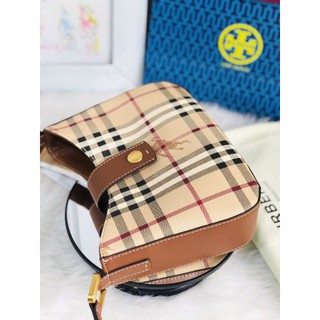 Túi Burberry