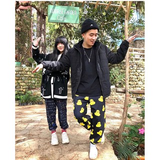 Quần Thun Dài đen in Con vịt vàng unisex