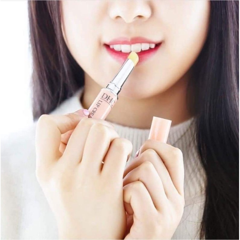 Son dưỡng môi khử thâm DHC Lip Cream không màu thỏi 1,5g Nhật Bản Chính Hãng