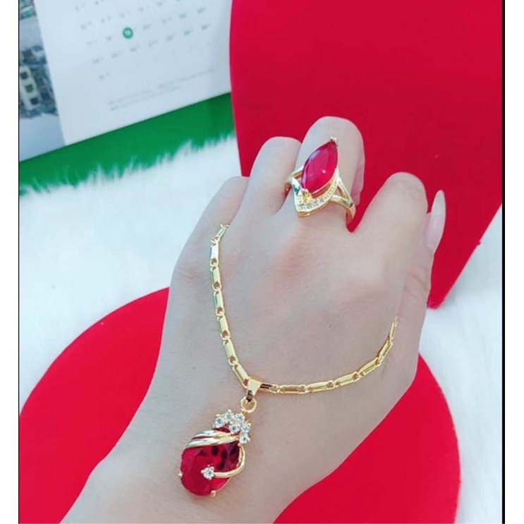 bộ dây và nhẫn mạ vàng