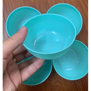 Bát nhựa dẻo trộn mặt nạ