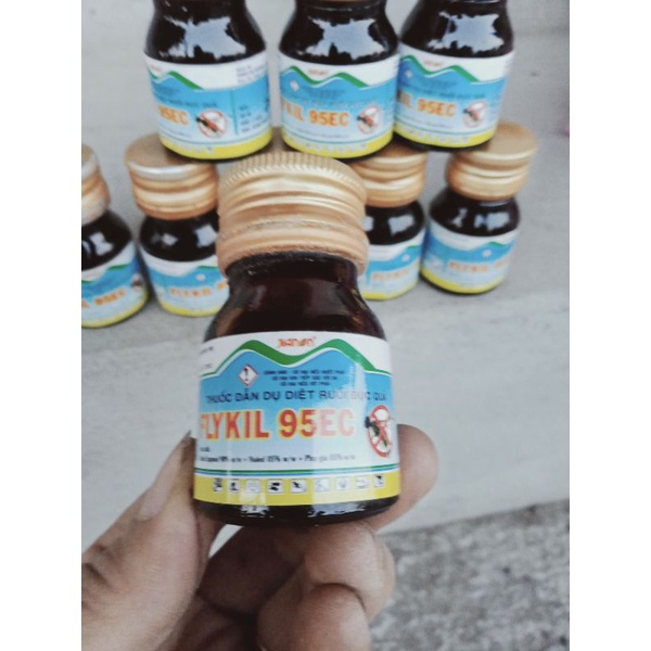 thuốc trị ruồi vàng đục trái siêu sạch FlYKIL95EC