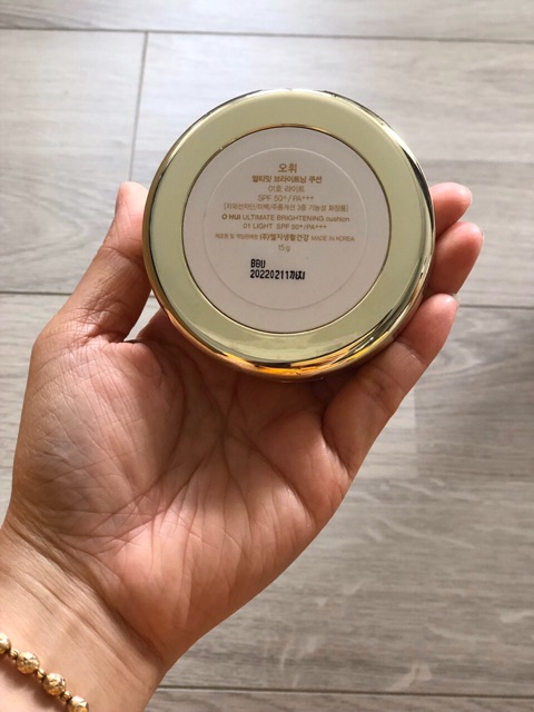 Phấn Phủ Dưỡng Trắng Dạng Nén OHUI Ultimate Britening Varnishing Pact SPF30PA++ 9g | BigBuy360 - bigbuy360.vn