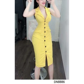 Đầm vest hở ngực đính nút cá tính