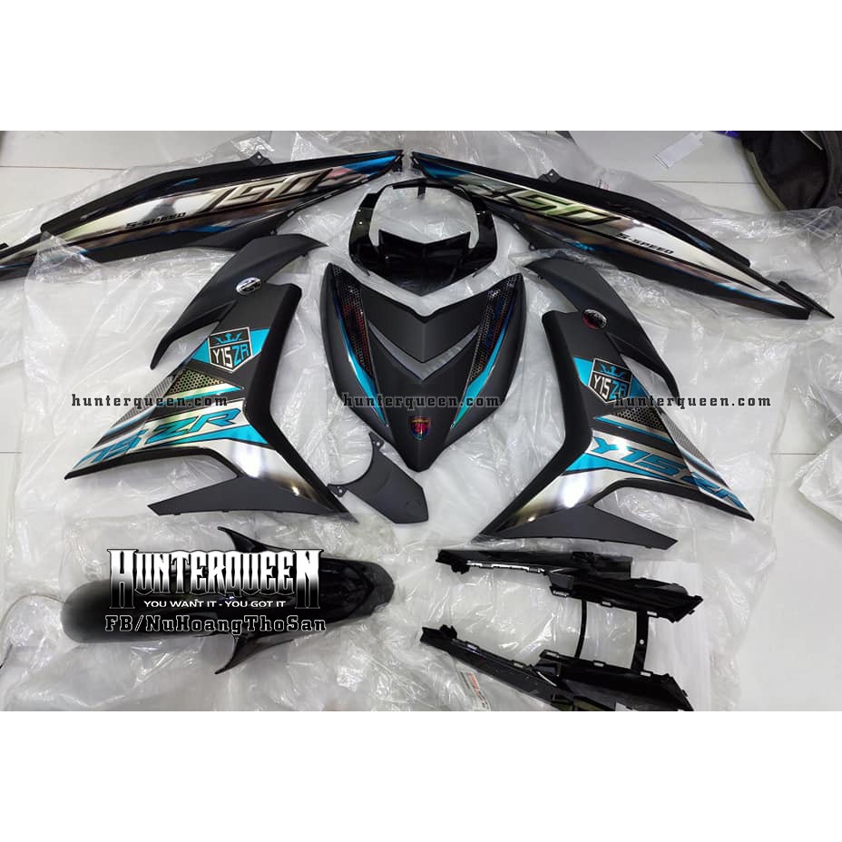 Tem Exciter 150. Tem Y15ZR tổ ong, xe đen nhám. Chất liệu crom. Chỉnh sửa theo yêu cầu. Sắc nét, bền màu, chống nước