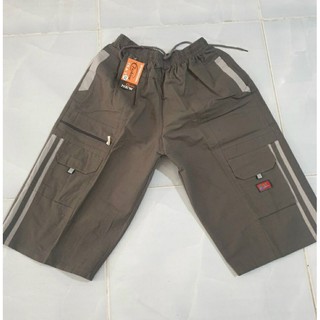 Quần sọt lững kaki túi hộp
