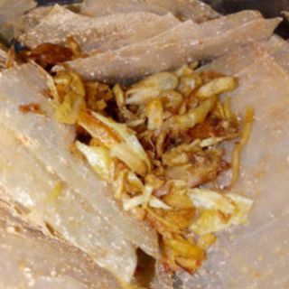 Bánh tráng muối hành phi