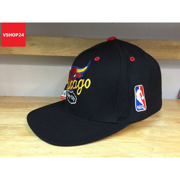 MŨ SNAPBACK VNXK CAO CẤP MITCHELL & NESS CHICAGO BULL 246