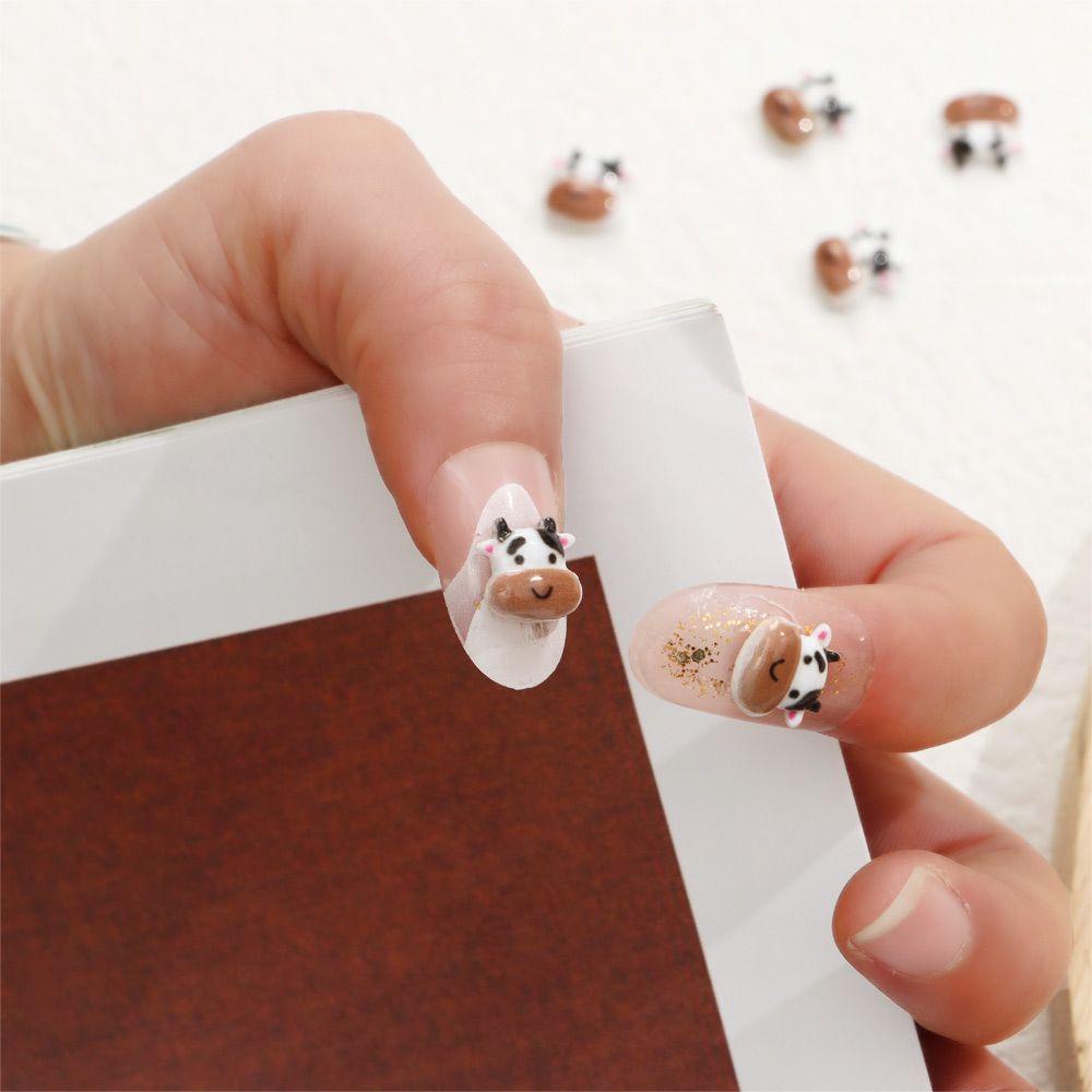 Set 10 Phụ Kiện Trang Trí Móng Nghệ Thuật Hình Bò Hoạt Hình Dễ Thương DIY