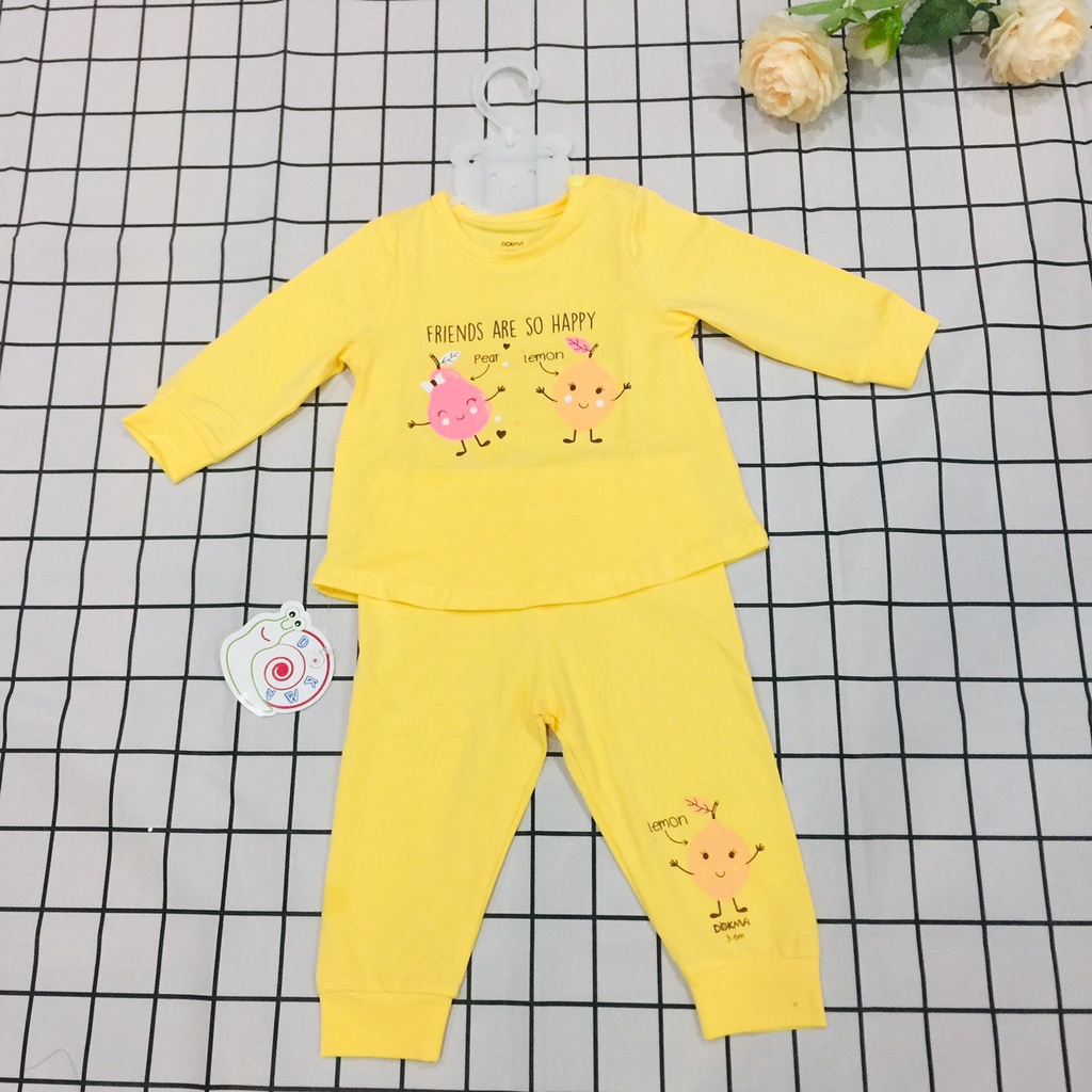 Bộ quần áo cho bé gái thu đông dài tay Dokma sale DB857