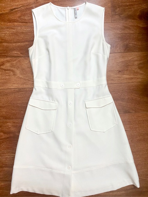 Váy trắng Uptosecond