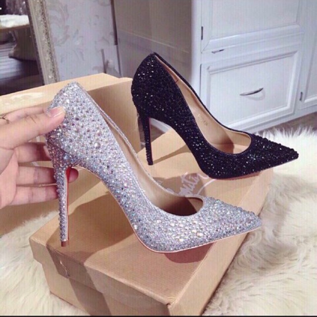 Giầy Louboutinn đính đá fullbox