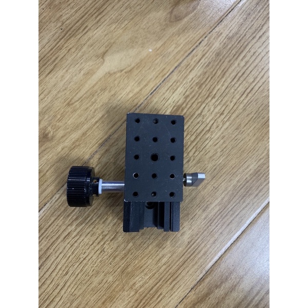 Bàn vi chỉnh 2 hoặc 4 hướng ray thép bằng nhôm đúc