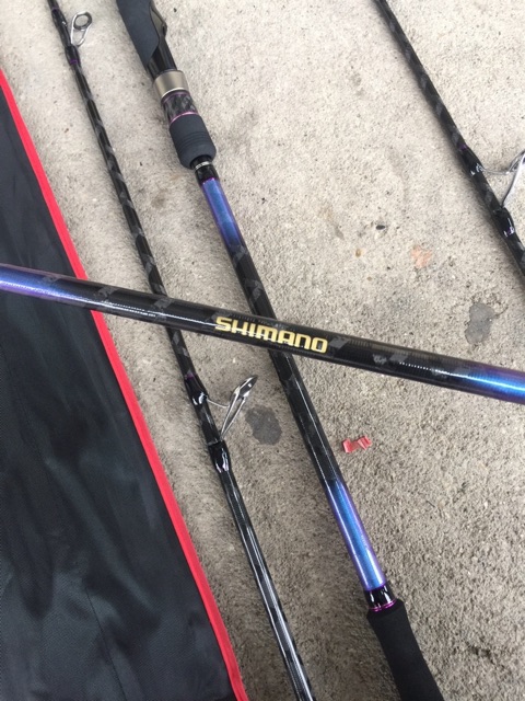 Cần 2 khúc Shimano Tiger shar 3m chuyên săn hàng khủng