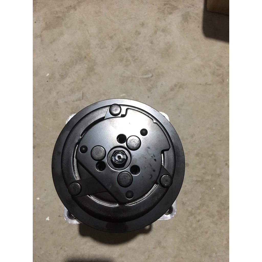 Lốc điều hoà DF 301 dùng cho xe Dongfong 8 tấn