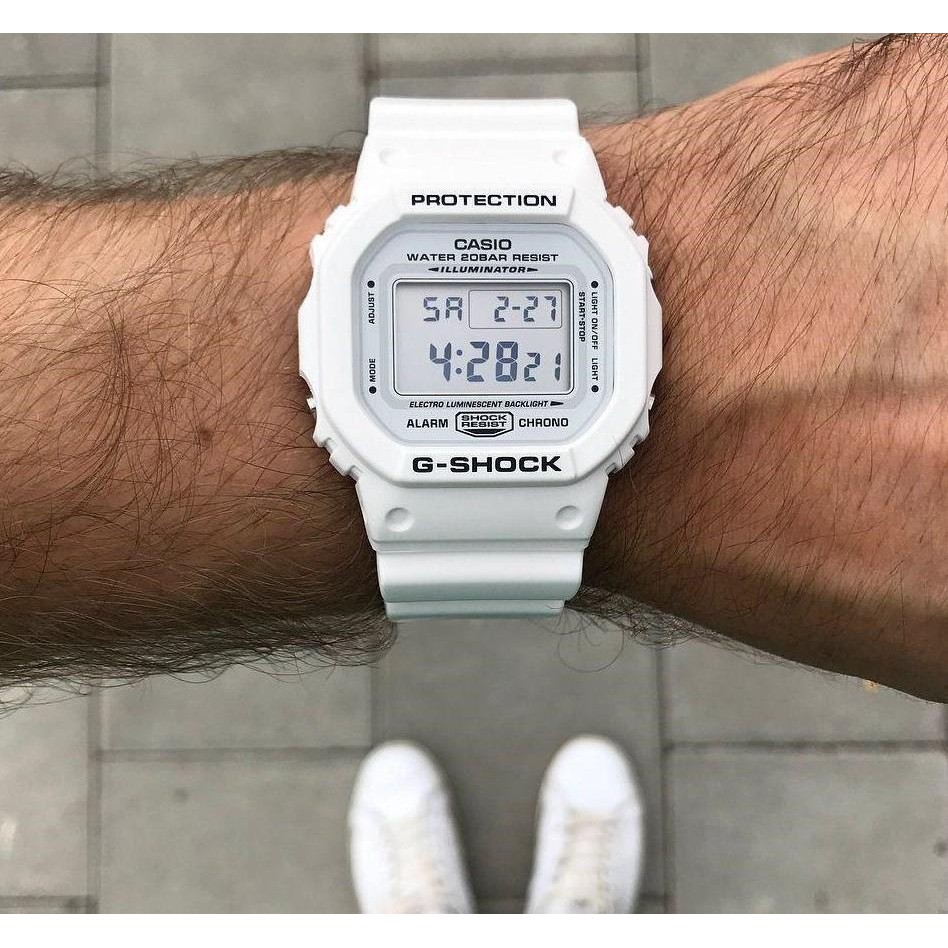 Đồng Hồ Nam Casio G-Shock DW-5600MW-7DR Dây Nhựa Trắng - Mặt Vuông Cổ Điển - Chống Nước 200m