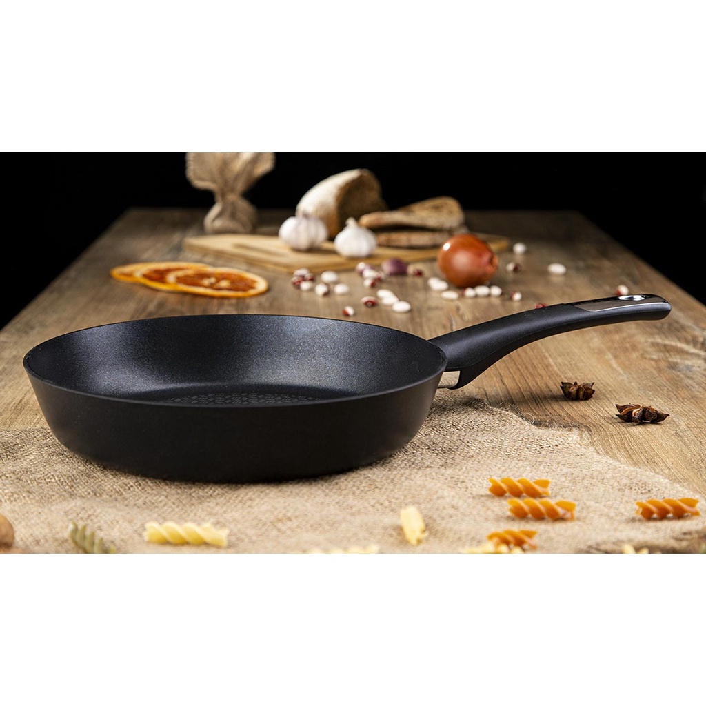 Chảo Tefal sản xuất tại pháp So Pro chống dính titanium
