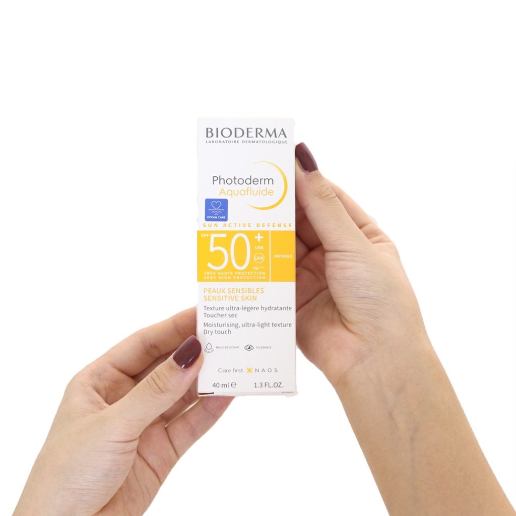 Kem Chống Nắng Bioderma Photoderm Aquafluide SPF 50+ dành cho da dầu nhạy cảm không màu 40ml