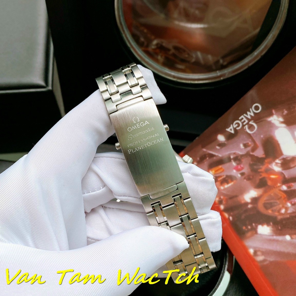 Đồng hồ nam Omega Seamaster Diver 42mm máy Thụy sĩ automatic, mẫu mặt trơn tròn màu trắng viền xanh 2 núm