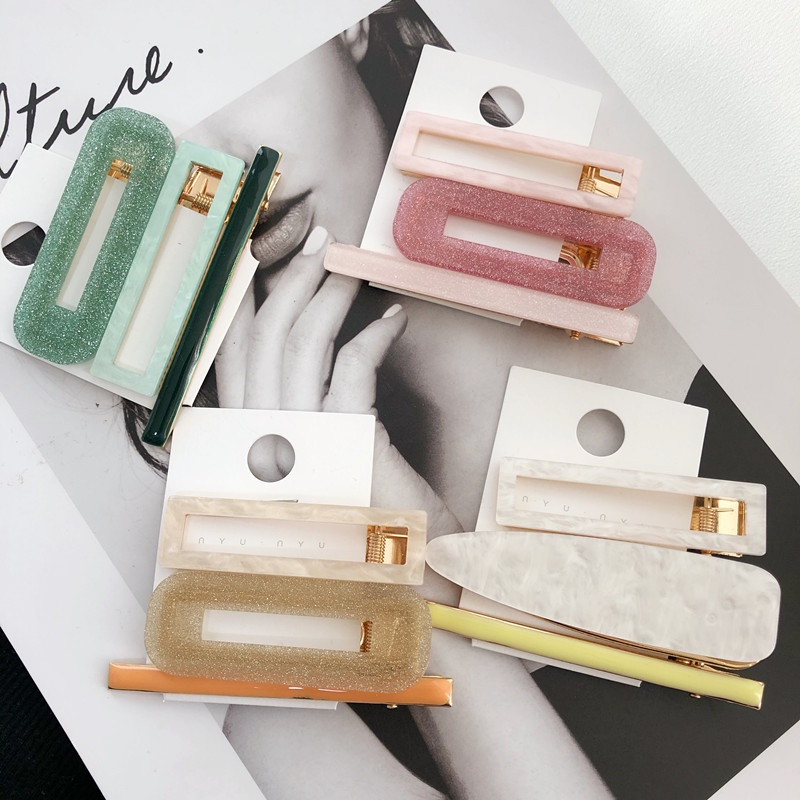 Bộ 3 cái kẹp tóc mỏ vịt acrylic màu kẹo in họa tiết trái tim thời trang ngọt ngào phối thoải mái