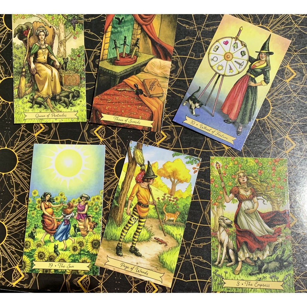 Bộ bài Everyday Witch Tarot size gốc