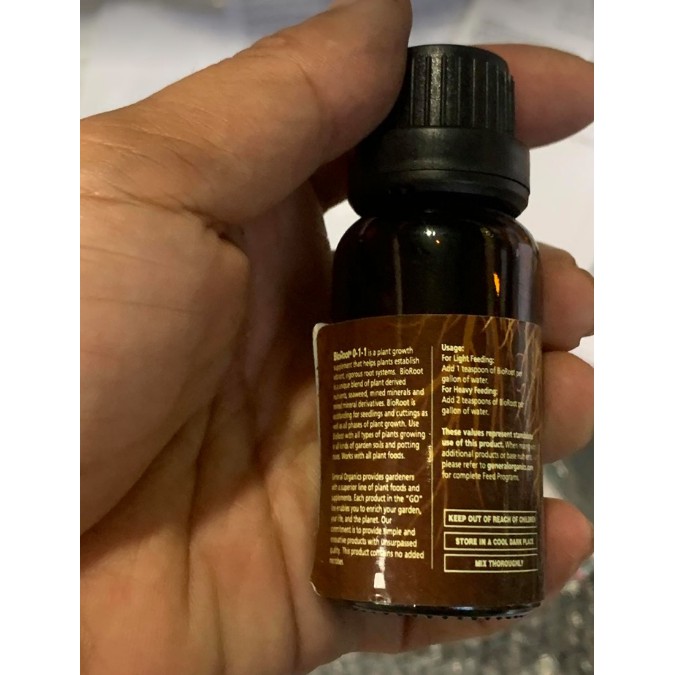 Chế phẩm hữu cơ kích rễ cực mạnh Bio Root 0-1-1 chai 20 ml