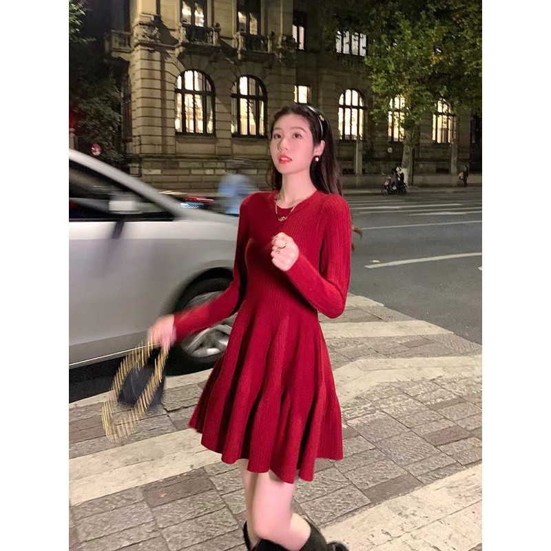 Váy đỏ xoè tay dài(sẵn tại shop )