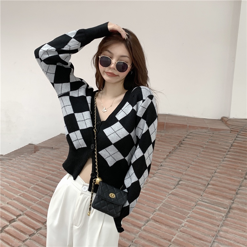Áo khoác len cardigan thời trang nữ tính