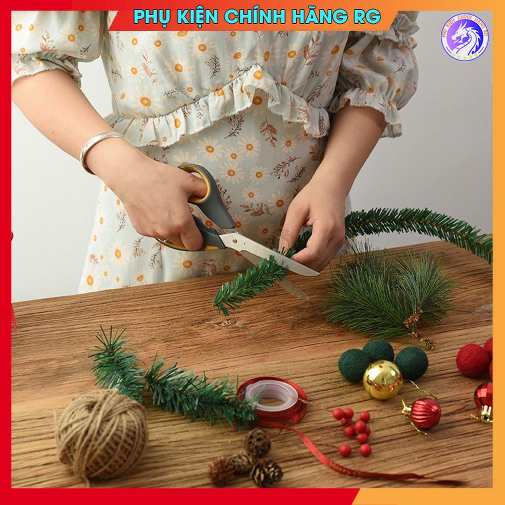 Dây lá thông xanh 9m trang trí giáng sinh tạo hình cây thông noel treo tường