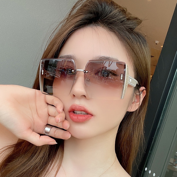 Kính Chống Nắng Chống Tia UV Gọng Vuông Thời Trang Đi Biển Cho Nữ