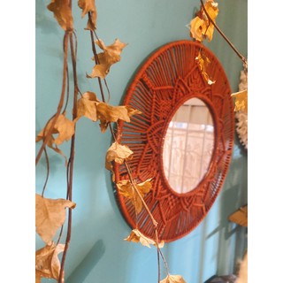 Gương macrame hoa sen màu cam đất