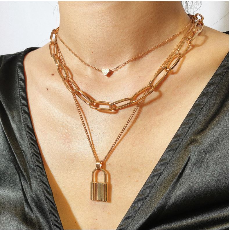 Vòng Cổ Phong Cách Cổ Điển 3 Lớp Khóa Hình Học 2M34