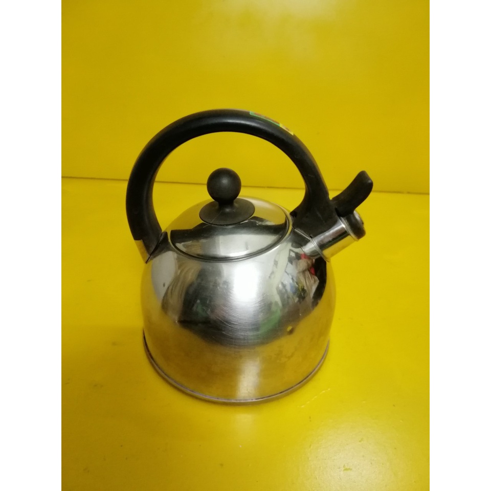 Ấm inox có còi hú nội địa Nhật (2L) (mã 860), Dùng được bếp từ