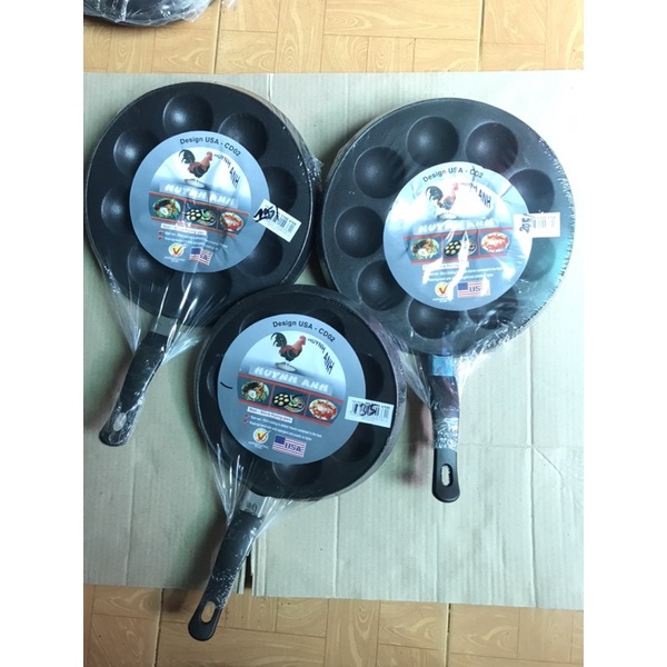 Khuôn bánh khọt gang phủ chống dính có nấp có cán cầm nhựa cách nhiệt 8 10 12 lổ hãng Huỳnh Anh