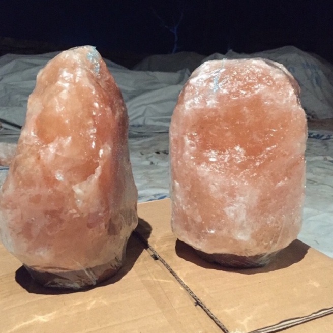 Đèn đá muối Himalaya hình tự nhiên - chính hãng nhập khẩu Pakistan
