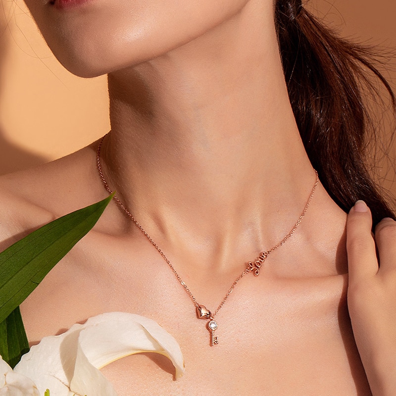 Dây Chuyền Bamoer SCN292 Từ Kim Loại Phối Chữ Love Và Mặt Hình Trái Tim Thiết Kế Tinh Tế Sáng Tạo