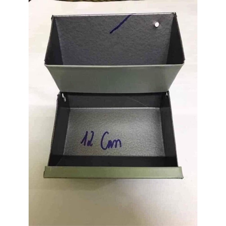 Máng ăn cho thỏ 12 cm.