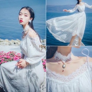 Thanh Lí- Váy tiểu thư ren trắng mullet 2022