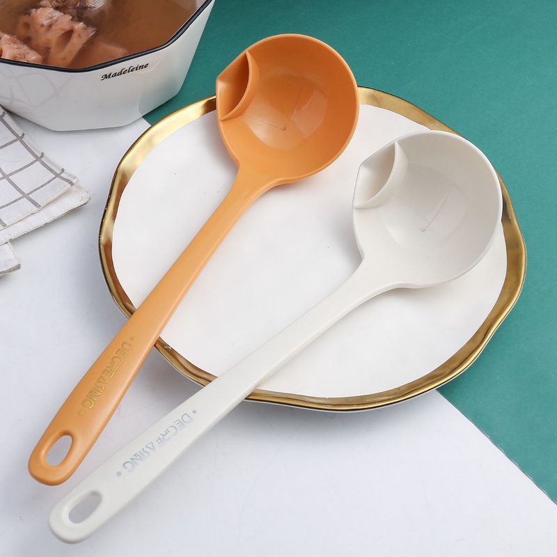 Muỗng Lọc Dầu Thiết Kế Tay Cầm Dài Tiện Dụng Cho Nhà Bếp