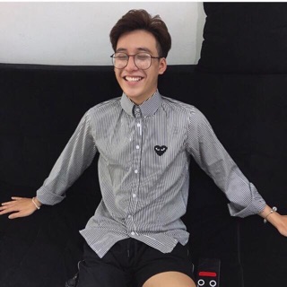 sơ mi sọc đen thêu tim đen