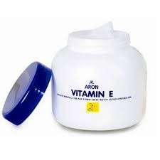 Kem dưỡng ẩm Vitamin E Thái lan 200ml