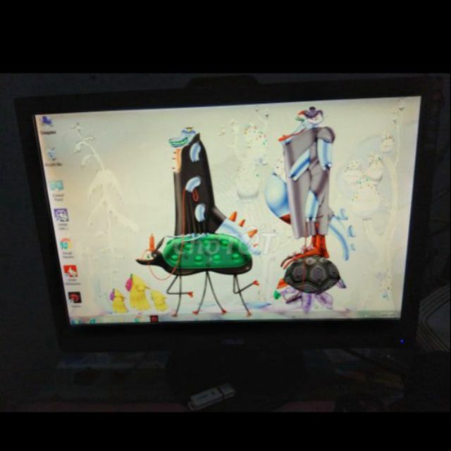 Bộ máy tính bàn h61 ram 4g card rời 2g chiến mượt các game nhé  màn hình 19in