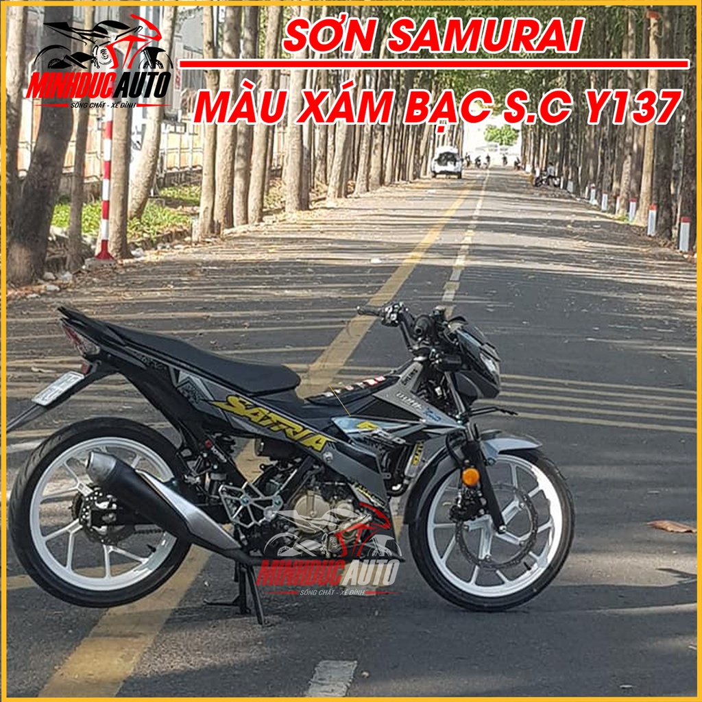 Sơn xịt Samurai màu Xám Bạc - Y137 -  nhập khẩu từ Malaysia.