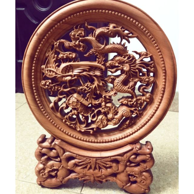 Đĩa trang trí phong thủy khắc tứ linh gỗ hương 35cm