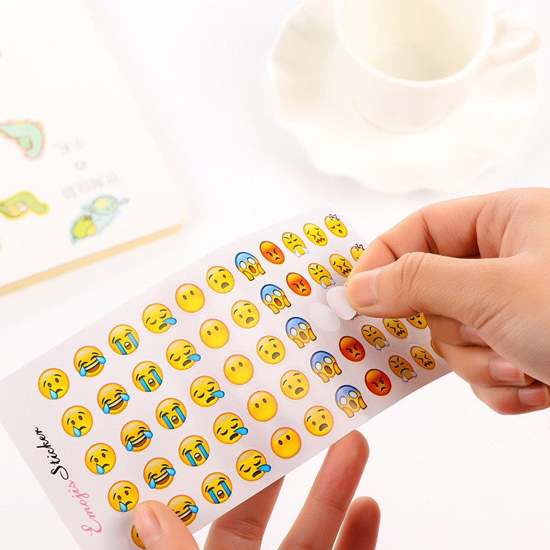 Set 12 Tấm Hình Dán Mặt Cười Dễ Thương